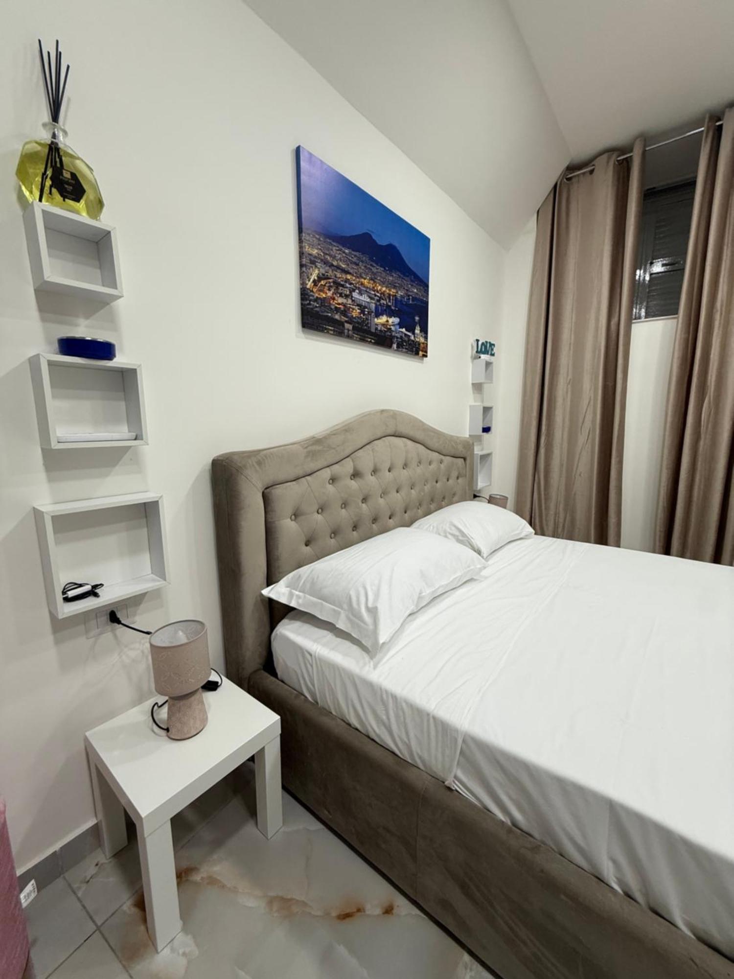 Apartment Caracciolo 36 Naples